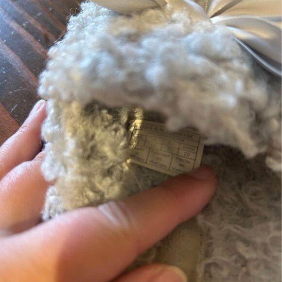 Youth Gray Ugg Bow Slippers - Picture 5 of 5